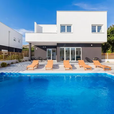 Valentina Holiday home *